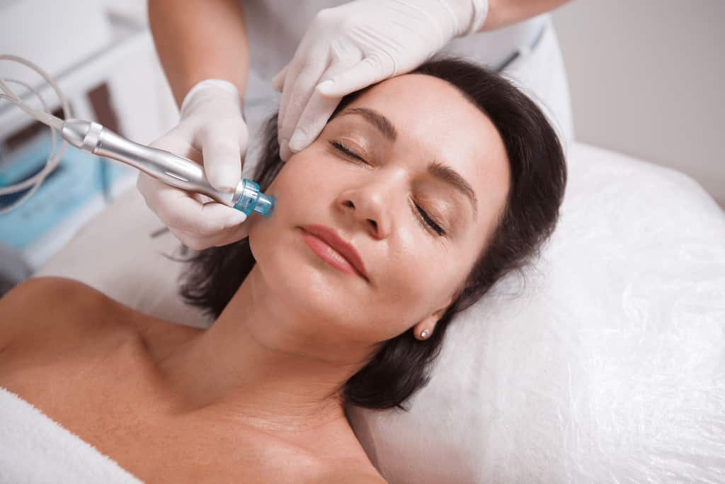 Limpieza hidrofacial en Málaga